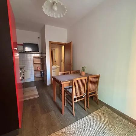 Cn021 - Cesenatico, Bilocale Con Corte In Posizione Apartamento