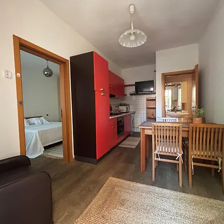 Apartamento Cn021 - Cesenatico, Bilocale Con Corte In Posizione