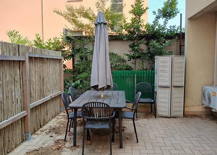 Cn021 - Cesenatico, Bilocale Con Corte In Posizione Apartamento